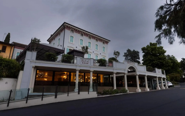 Gardone Palace Hotel