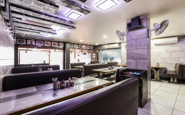 OYO 60489 Hotel Rangoli