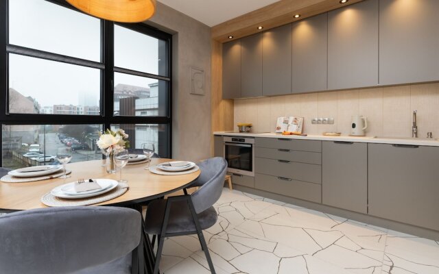 Loft Apartment Gdańsk by Renters