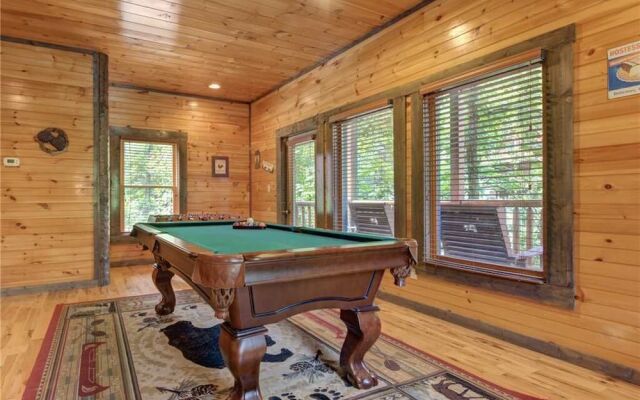 Old Hickory Lodge - Four Bedroom Cabin