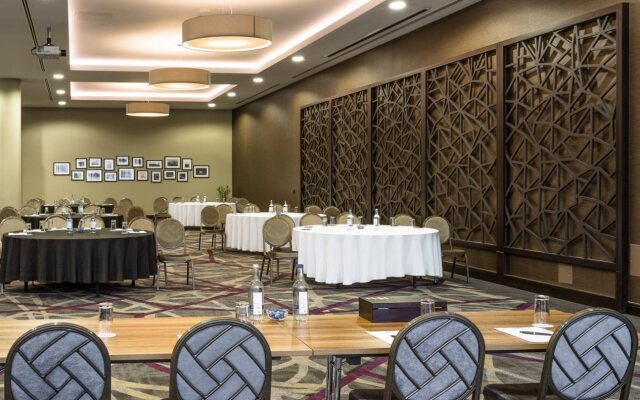 Heston Hyde Hotel