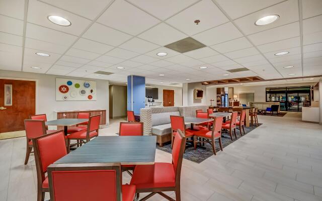 Holiday Inn Express & Suites Greenville Airport, an IHG Hotel