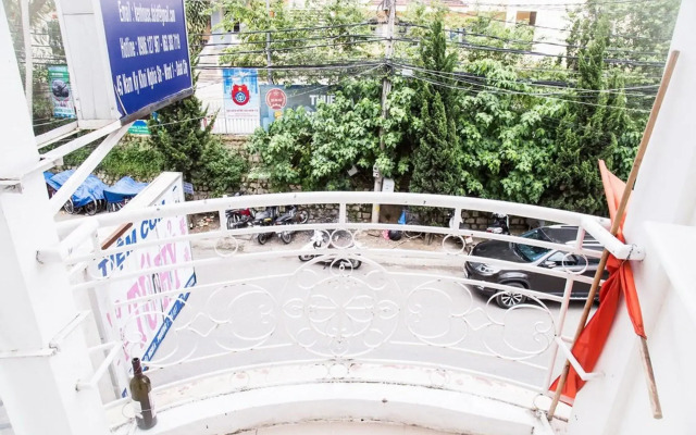 Ken's Backpackers Hotel