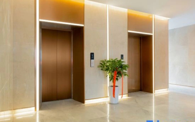 LAVANDE  Hotel (Hunchun Century Square Store)