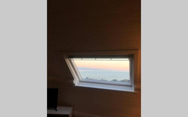 Seaview Duplex Apartment - Spectacular Views