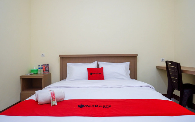 Reddoorz Near Siliwangi Semarang