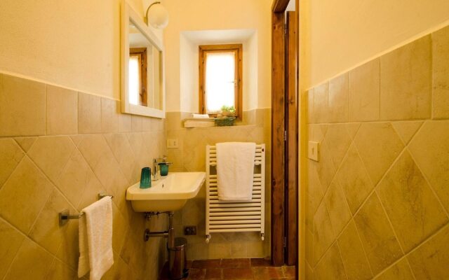 Agriturismo Poggio di Montepescoli - L'aia