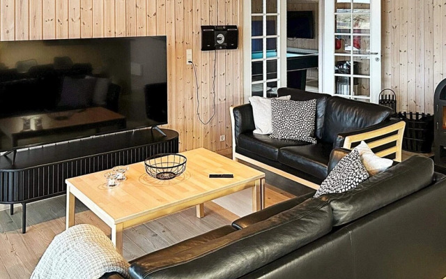 10 Person Holiday Home in Lokken