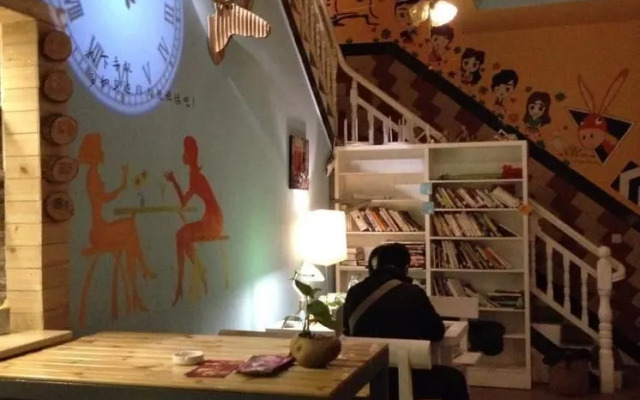 Many People Inn West Street