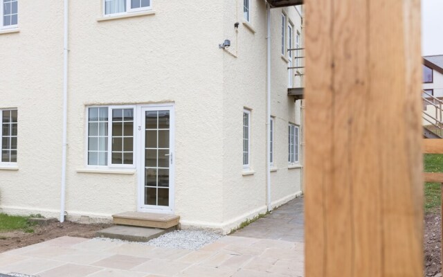 Oystercatcher Apartments