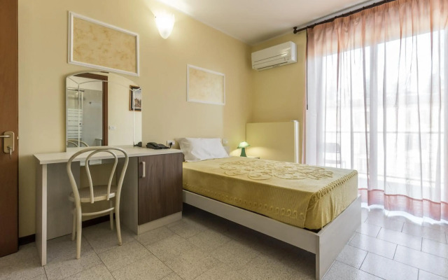 Hotel Maris