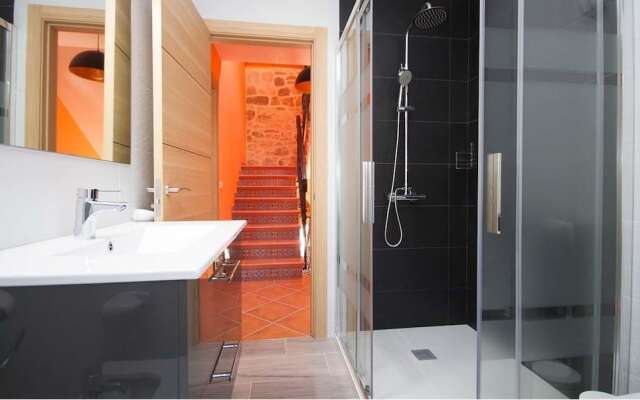 House - 4 Bedrooms with WiFi - 107751
