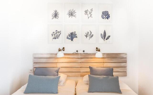 Modern stunning views sea front SEA WATER APARTMENT