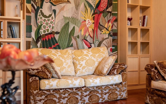 Bronza на Миллионной