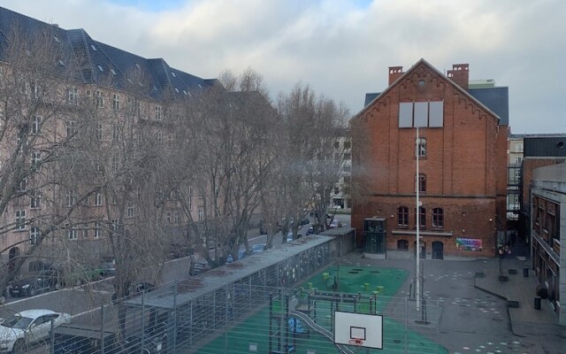 Apartment close to metro 1427-1