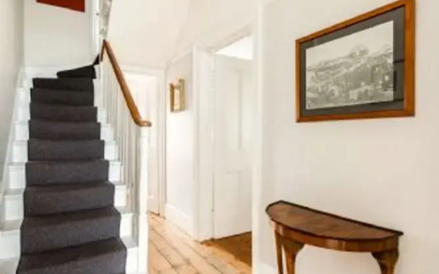 Host Stay Wellington House