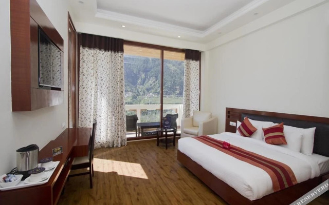 OYO Premium Jagatsukh Valley