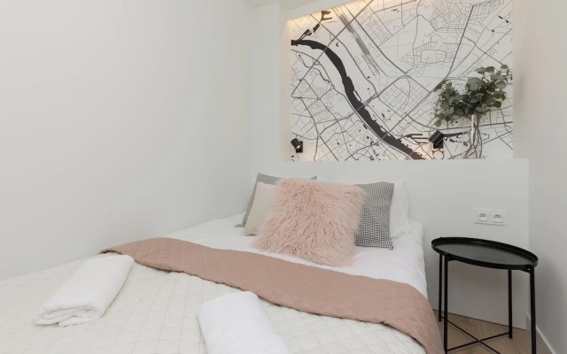 Emilii Plater Apartment by Renters