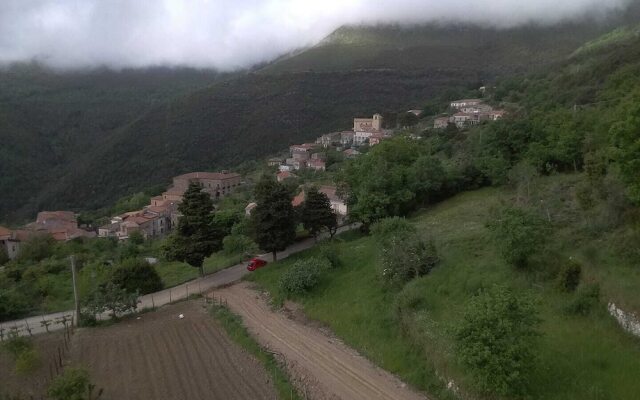 Elegant and Relaxing Farmhouse Nestled in the Heart of Cilento