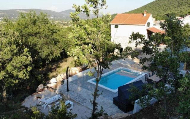 Holiday Home Jadrić