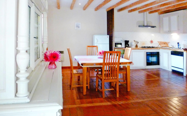 Rural Pool Retreat in the Hills