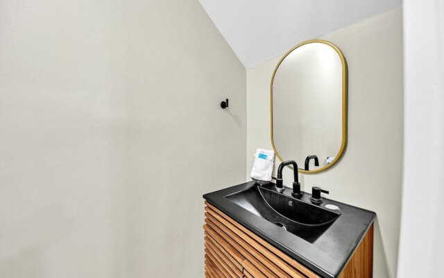 Modern Beach Bungalow