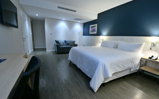 Holiday Inn Express Asuncion Aviadores by IHG