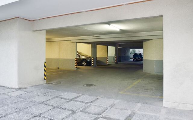 Red Velvet - 1BR - w/Parking, AC & Terrace