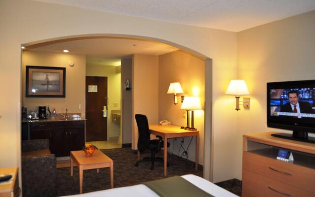 SureStay Plus Hotel by Best Western Roanoke Rapids I-95