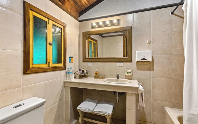 Sachatamia Lodge