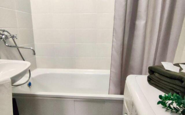 Версаль на улице Шумилова 30