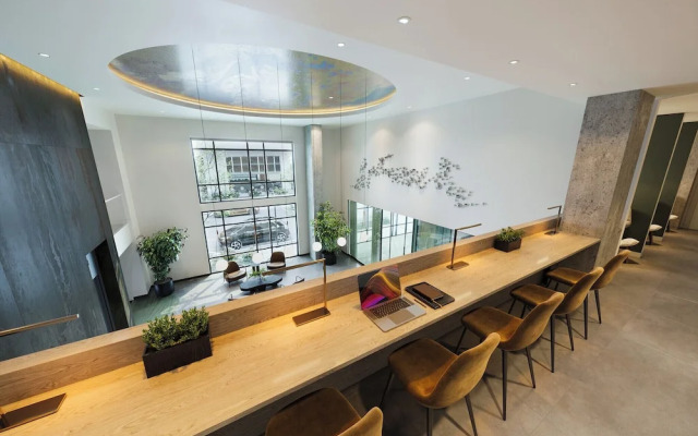 Luxury Apartments by Hyatus at Boston Everett