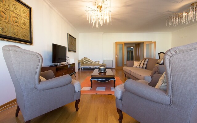 Expo Luxurious by Homing