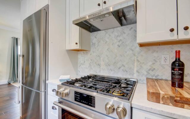 Grandview Heights Vacation Homes – Pink House