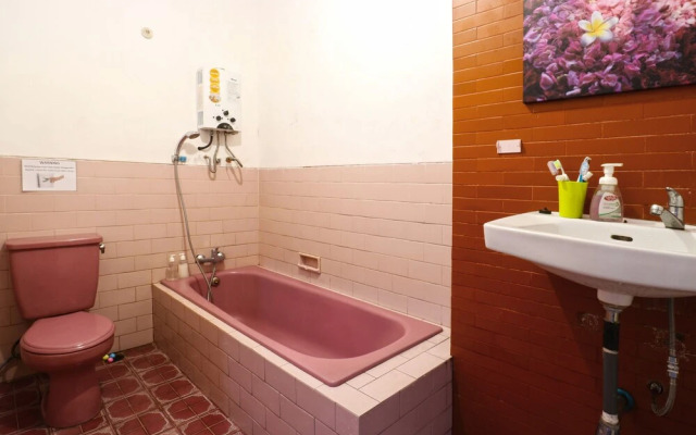 Rumah Larasati - Hostel