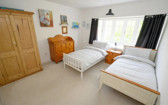 Charming Country House Near Henley-On-Thames