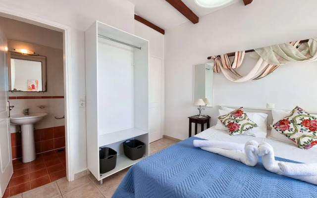 Kefalonia Family Getaway - Summer Garden Retreat