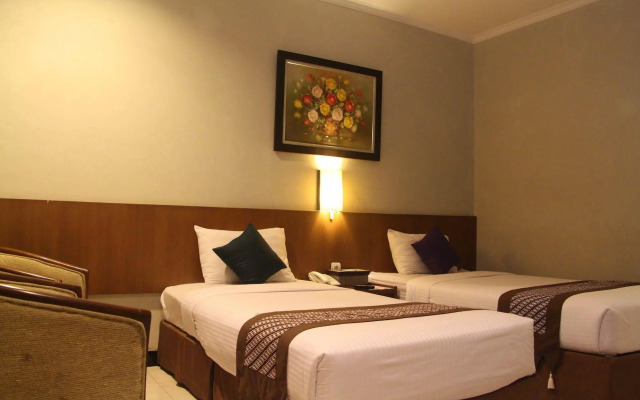 Cakra Kembang Hotel