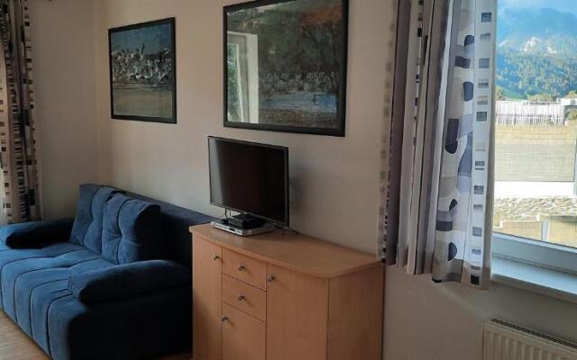 Studio B14