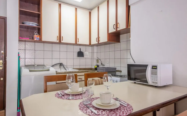 Apto bem Localizado a 500mts da Praia Rhi206