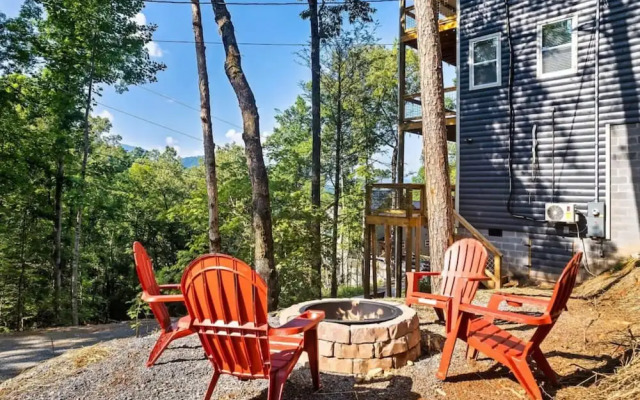 Tranquil Mountain Getaway By Ghosal Luxury Lodging