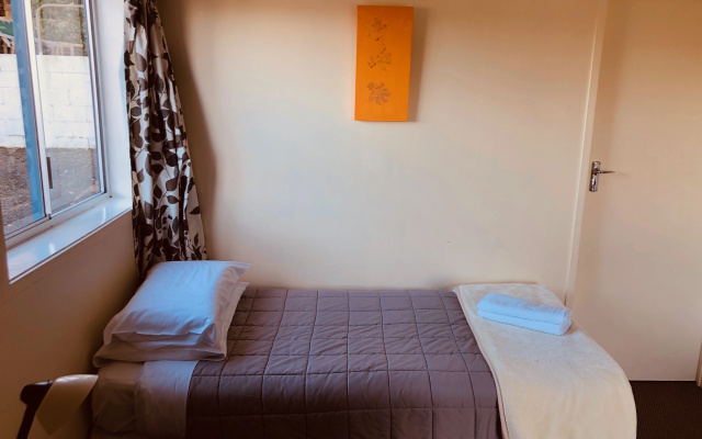 Waiheke Island Motel – Guest Rooms – Ostend