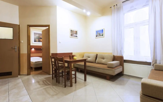 Apartament Izaaka