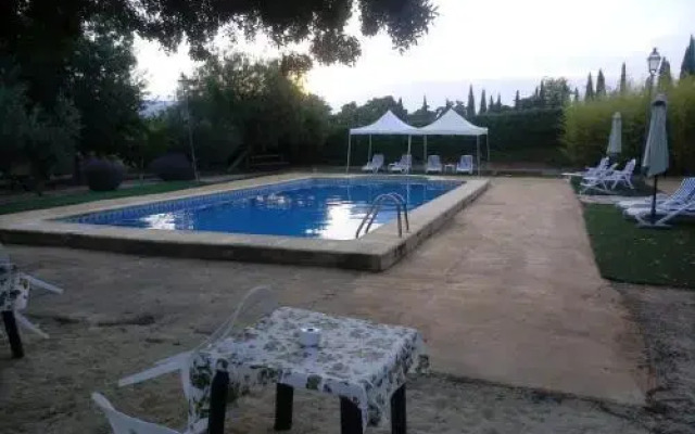 Cortijo Carrillo Bed & Breakfast