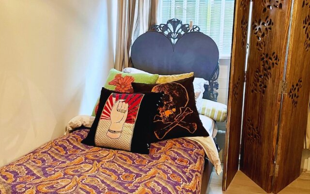Lovely 3-bed Apartment & Garden & dog Friendly