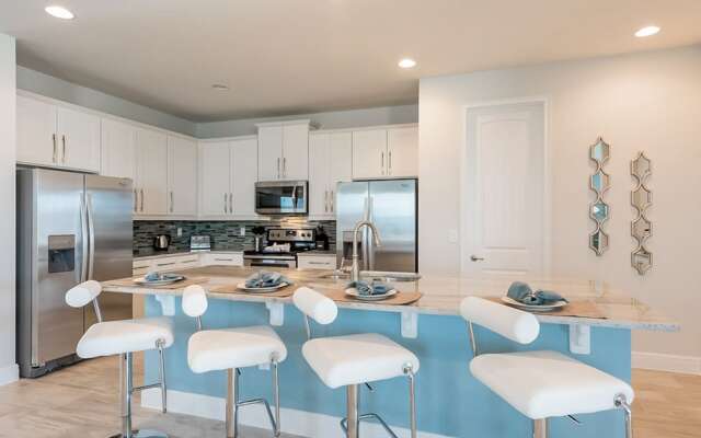 Reunion Raven by Vtrips