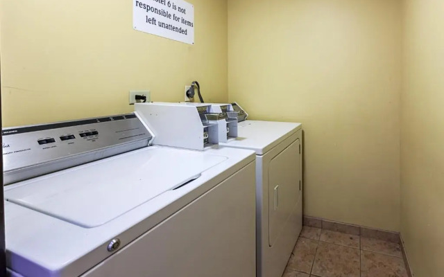 Days Inn Glendale/Milwaukee N. Area