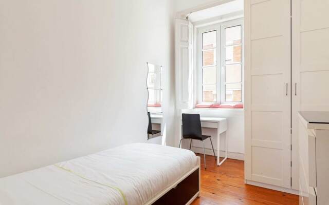 Quiet 3 Bedroom Apartment in Lisbon