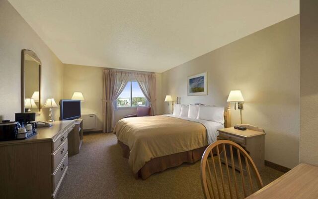 Travelodge Suites New Glasgow