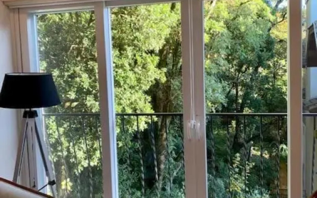 Belíssimo apto 2 suítes em ótima localização de Gramado